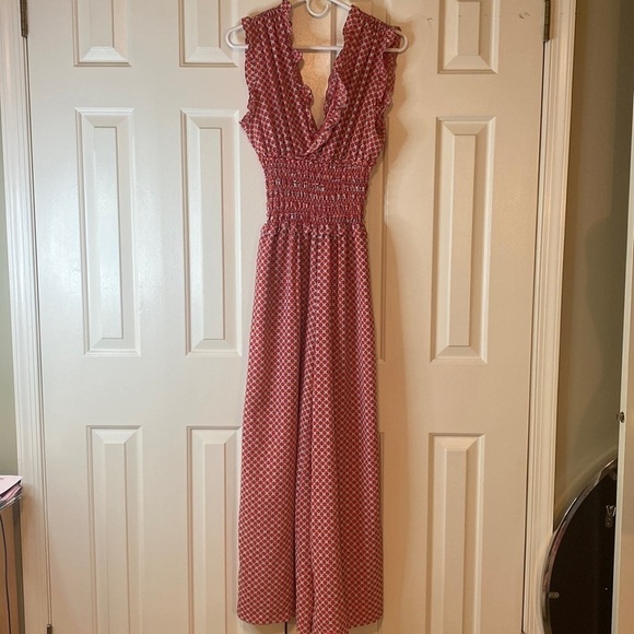 Max Studio Wide Legged Jumpsuit w/ Ruching Size ? in EUC - Picture 1 of 13